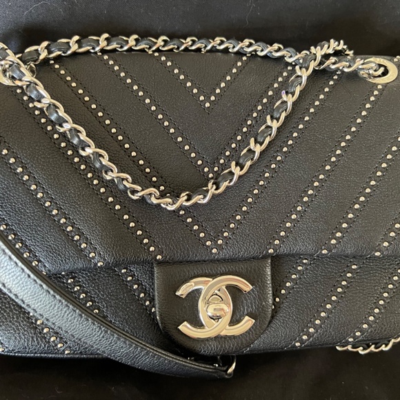 Chanel chevron flap bag - Picture 7 of 7